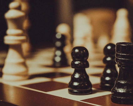 Scacchiera classica che si rifà al concetto di investimento consapevole, valutato dopo un'attenta analisi della propria situazione personale.